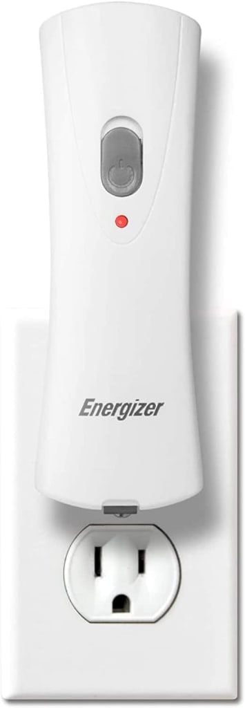 Energizer Weatheready Plug-In Rechargeable LED Flashlight: $10 Energizer Weatheready Plug-In Rechargeable LED Flashlight: $10