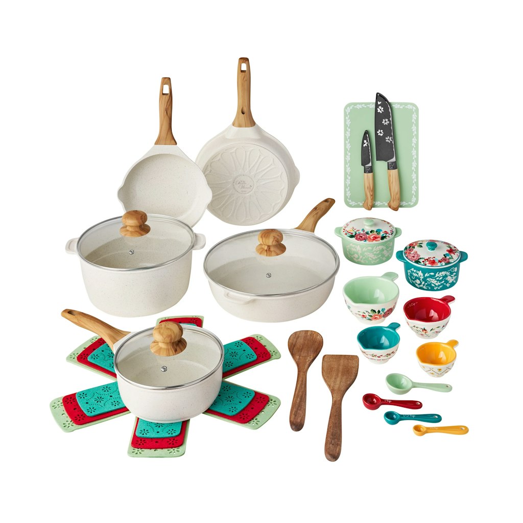 The Pioneer Woman Prairie Signature 30-Piece Cast Aluminum Cookware Set: $78