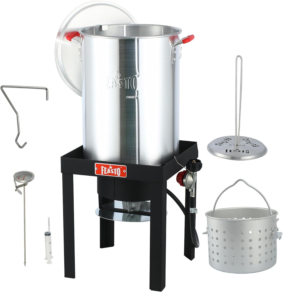 Feasto 30-Quart Turkey/Fish Fryer Set: $59 Feasto 30-Quart Turkey/Fish Fryer Set: $59
