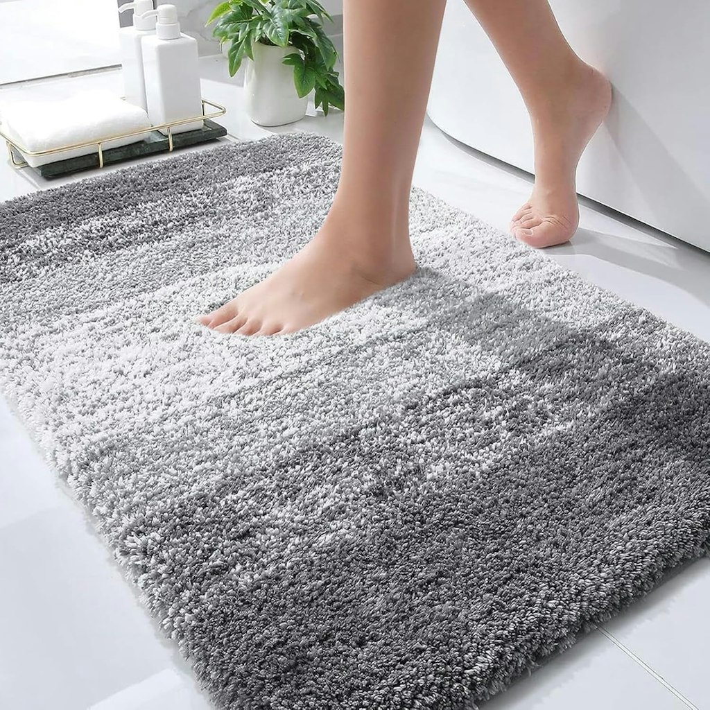 Olanly 30" x 20" Bathroom Rug: $8.98