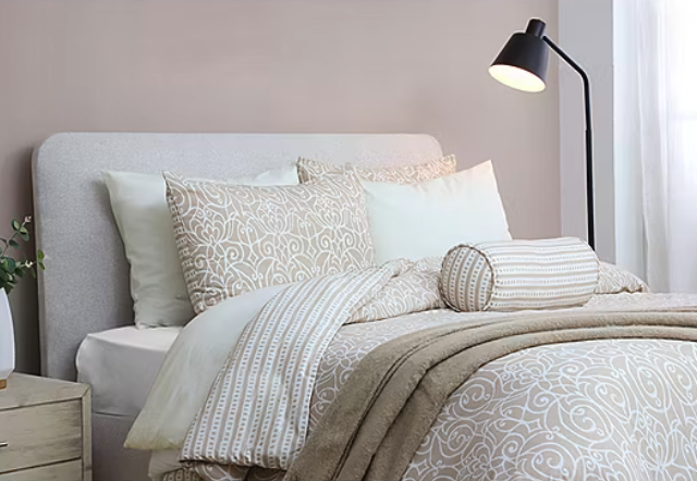 Vivendi Scroll 7-Piece Midweight Queen Comforter Set: $100