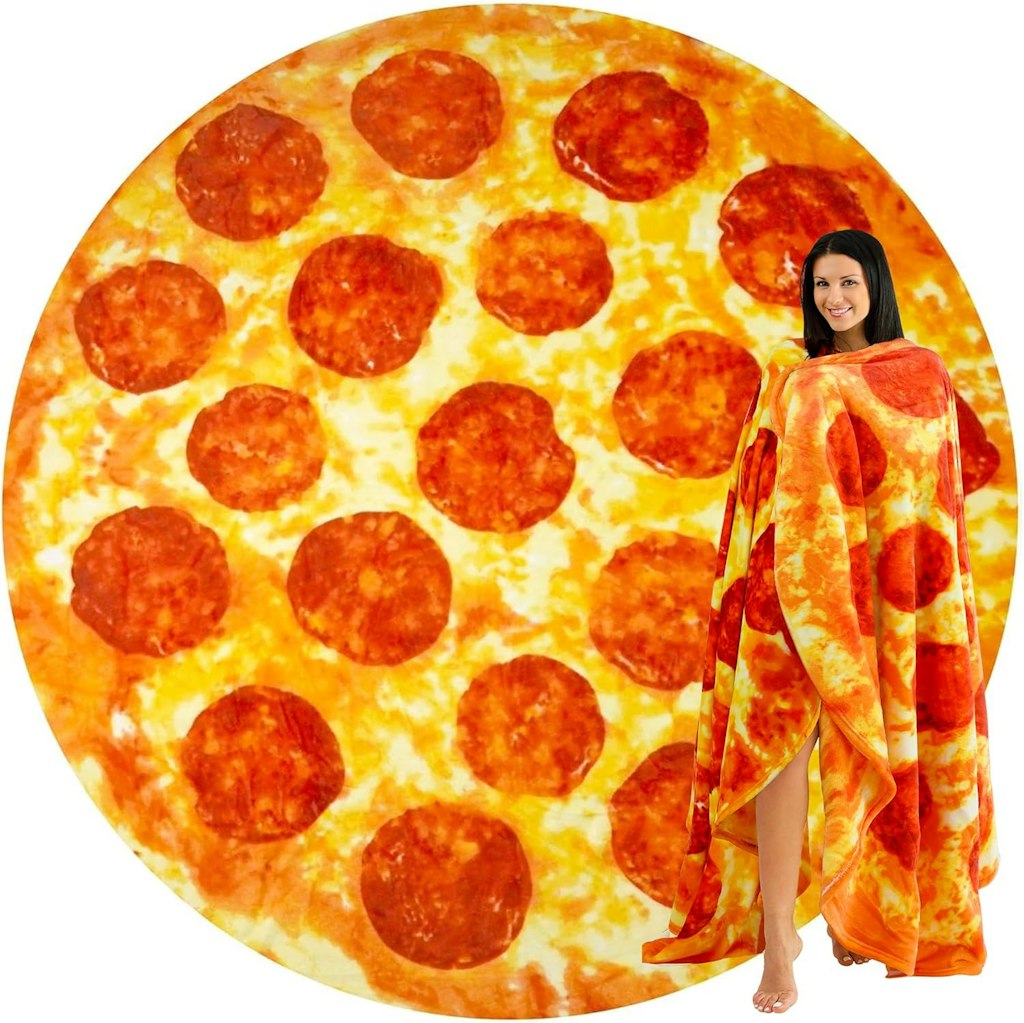 71" Pizza Blanket: $19