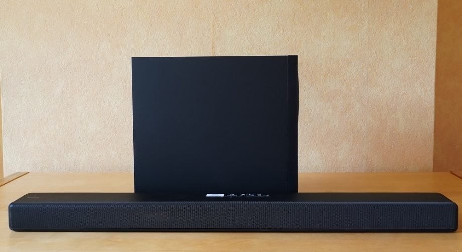 Sony HT-G700 3.1-Channel Dolby Atmos / DTS:X Bluetooth Soundbar: $121