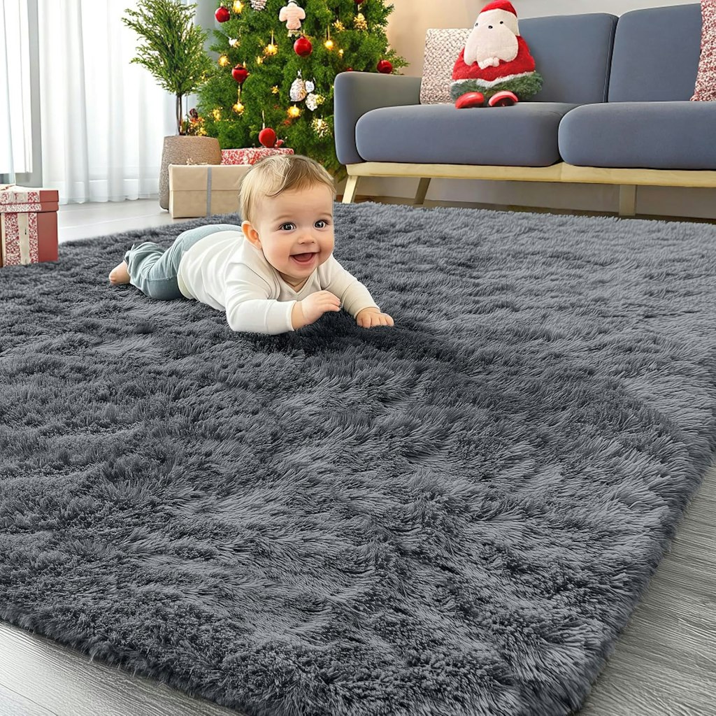 Olanly 4x5ft Area Rug: $13