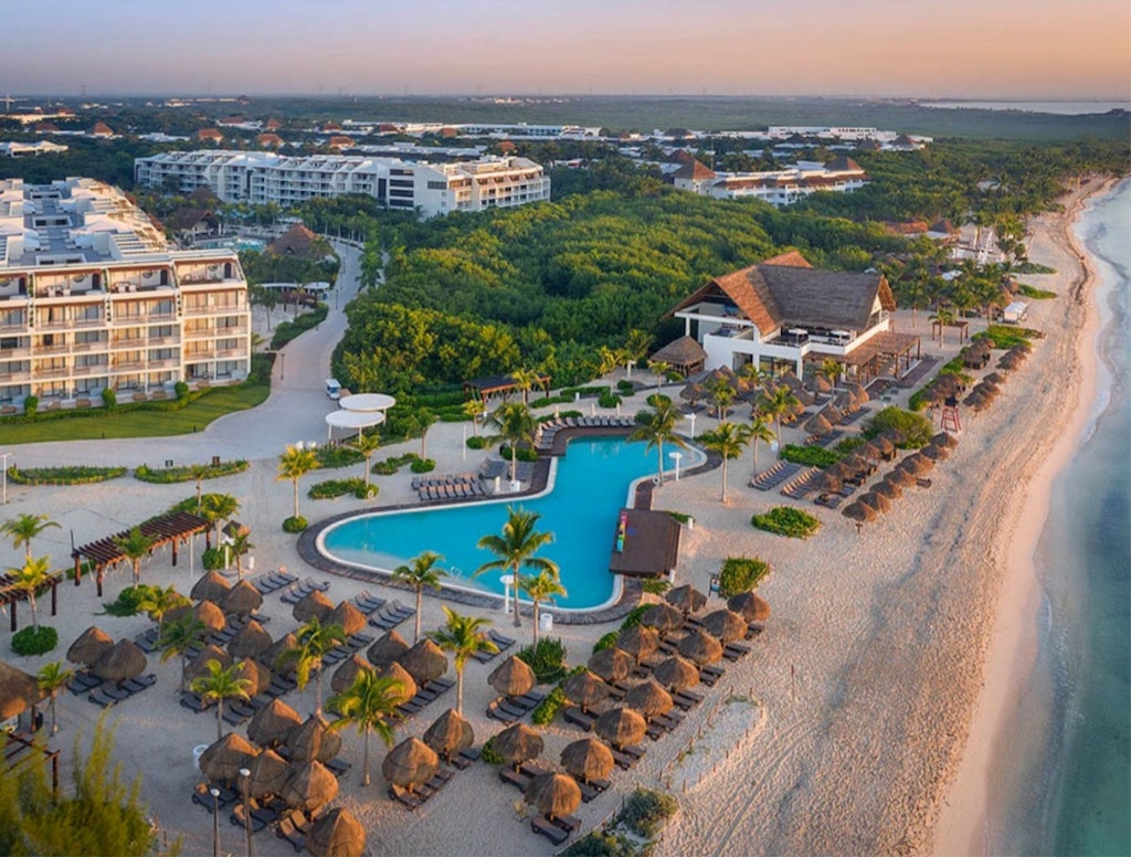 All-Inclusive 4-Night Riviera Maya Flight & Resort Vacation: From $1,318 for 2 All-Inclusive 4-Night Riviera Maya Flight & Resort Vacation: From $1,318 for 2