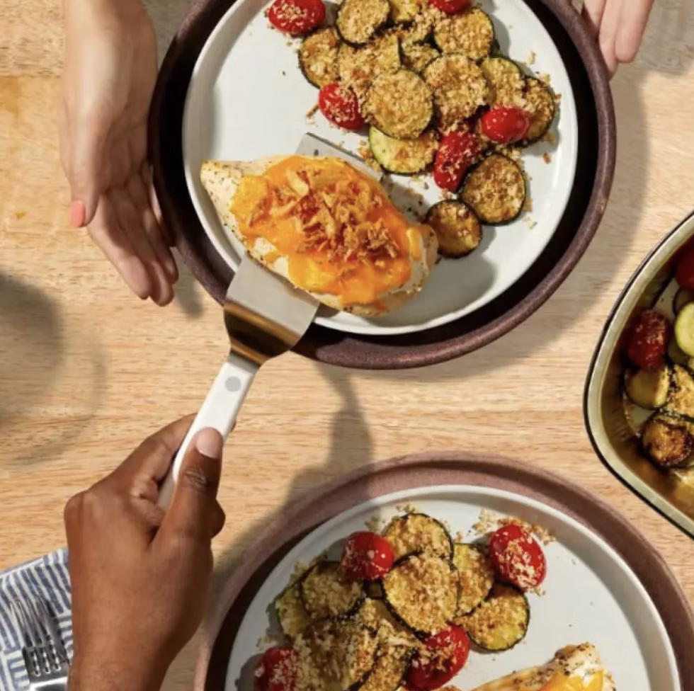 Home Chef Meals : $4.99 per serving + dessert for life 