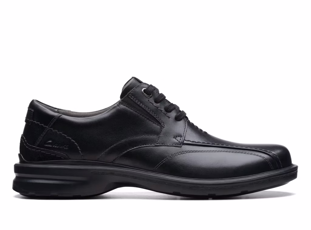 Clarks Outlet Deals at eBay: Up to 63% off