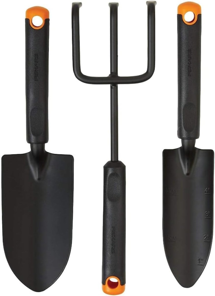 Fiskars 3-Piece Garden Tool Set: $10