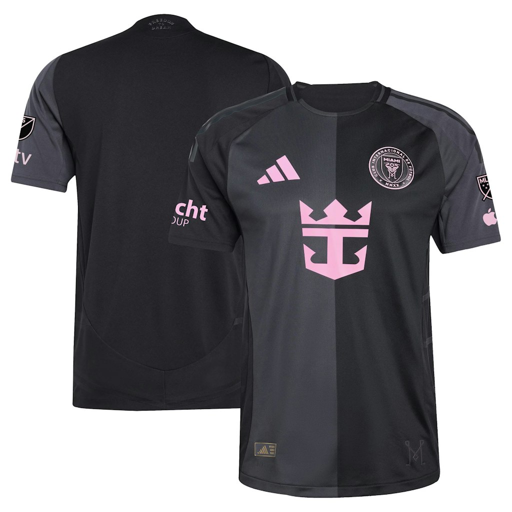 Soccer Clearance Sale at Fanatics: Up to 70% off