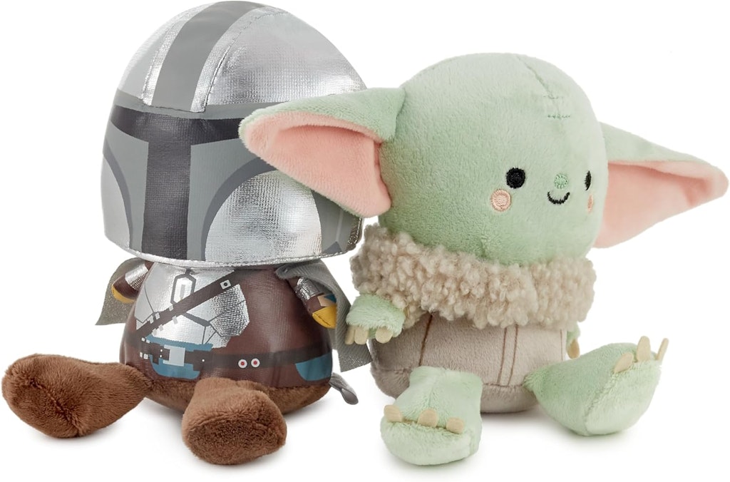 Hallmark 5" Mandalorian Magnetic Plush Set: $17.49 Hallmark 5" Mandalorian Magnetic Plush Set: $17.49