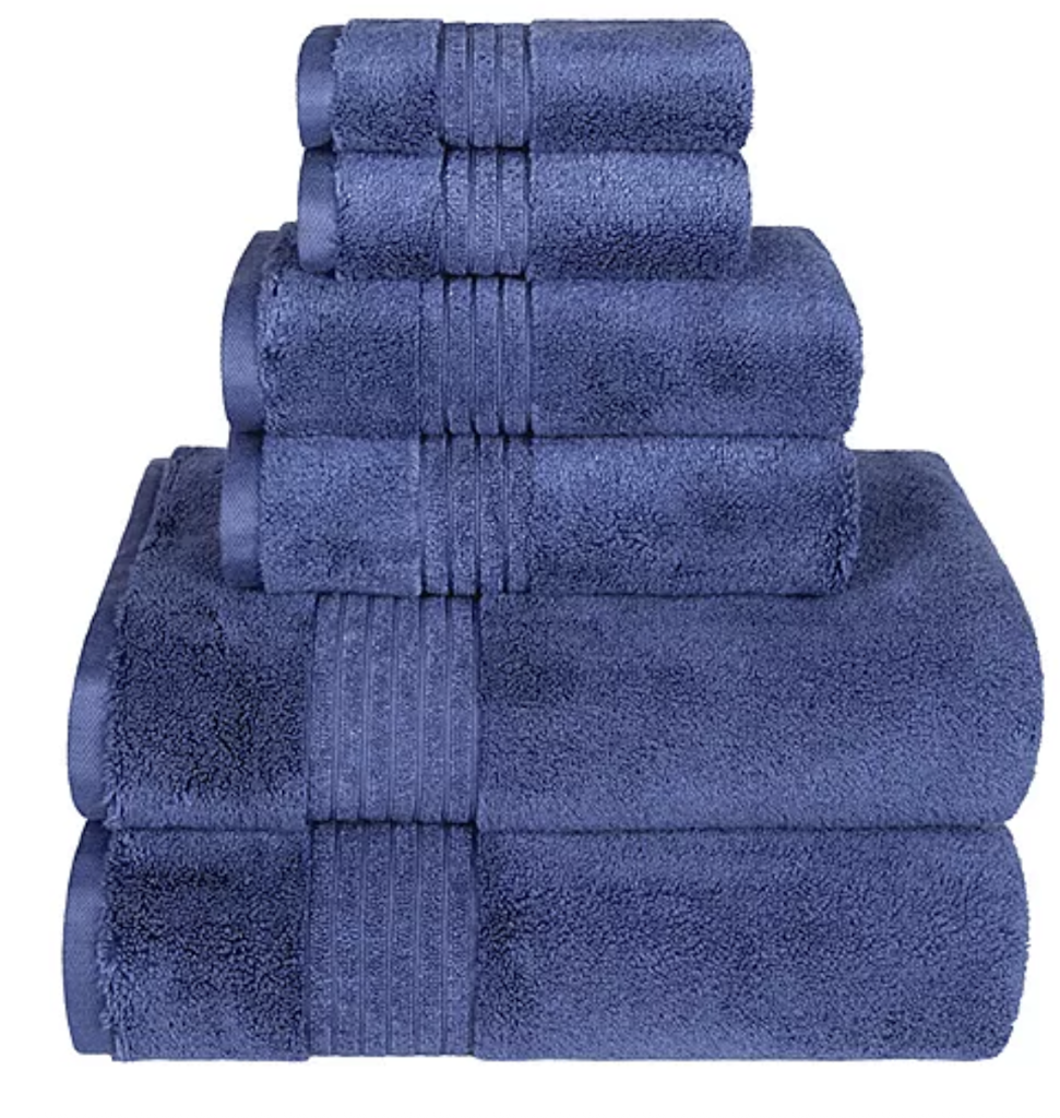 JCPenney Liz Claiborne Signature Plush 30x56" Bath Towel Promo: $8.44