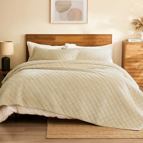 L'AGRATY 3-Piece Reversible Velvet Quilt Bedding Sets: 20% off L'AGRATY 3-Piece Reversible Velvet Quilt Bedding Sets: 20% off
