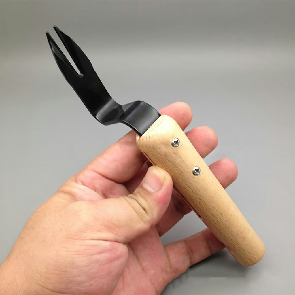 Hand Weeder Tool: $3.23
