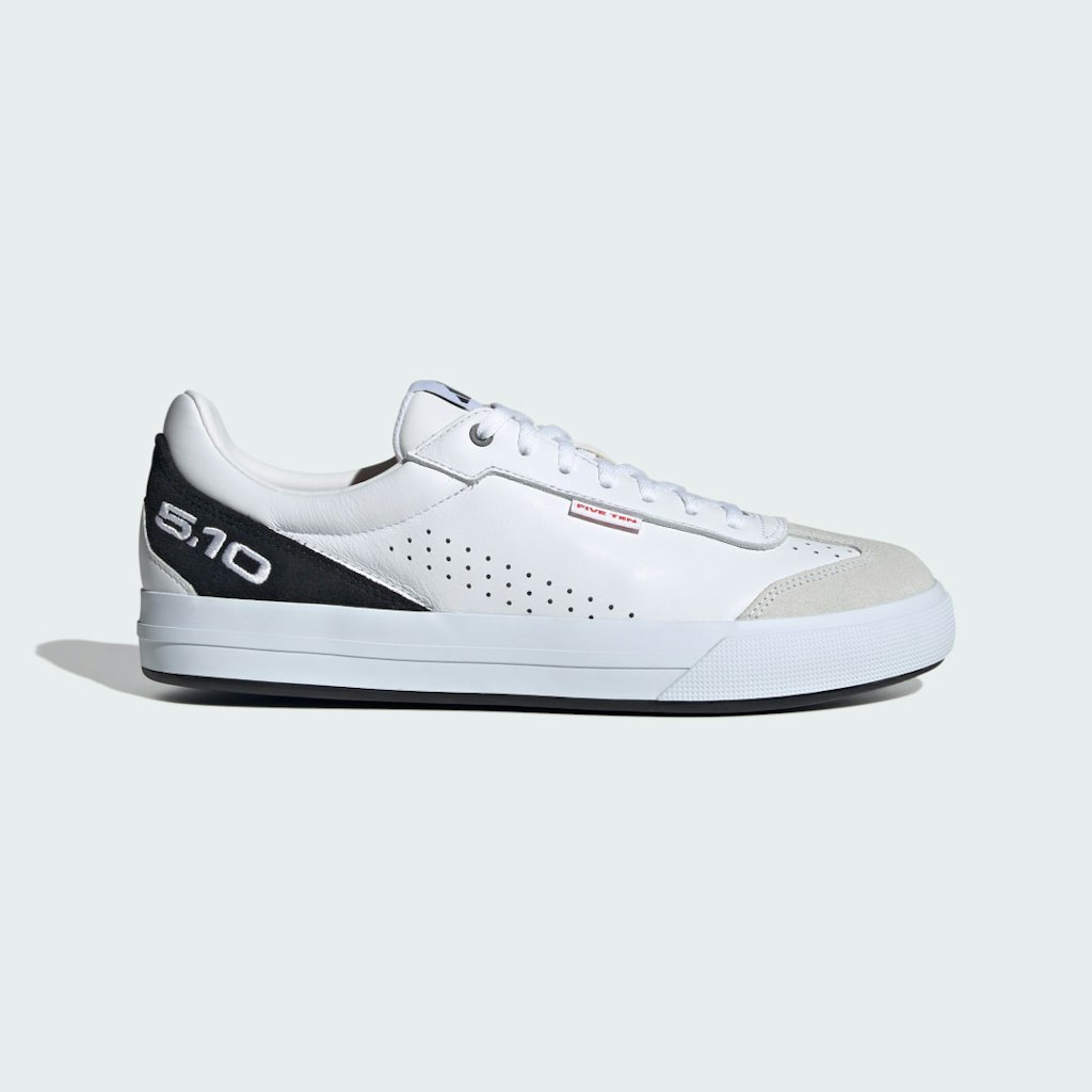 Sleuth DLX 2 Shoes: $135 Sleuth DLX 2 Shoes: $135