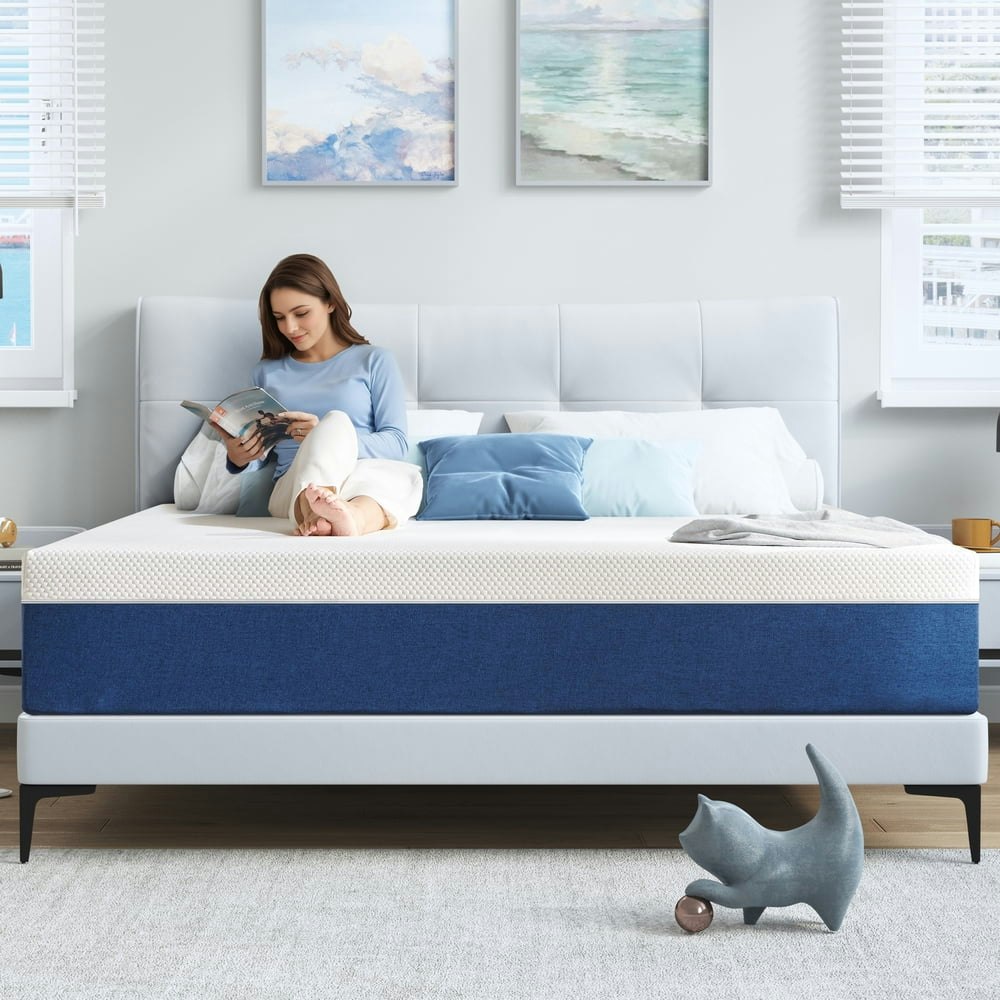 Gelbiy 10-inch Queen Gel Memory Foam Mattress: $132.99