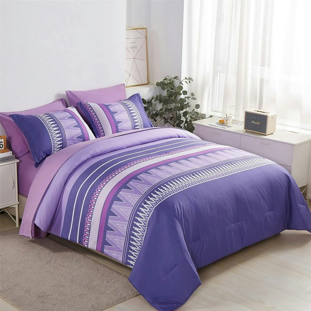 Davulos 7-Piece Queen Comforter Set: $49.99