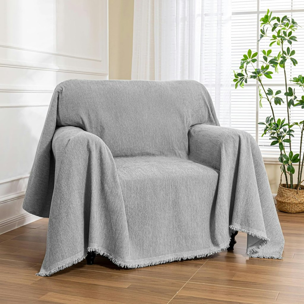 Meetsky 71" Couch Cover: $28