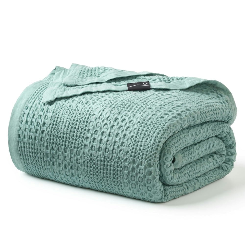 Joyfy Turkish Cotton Waffle Blanket: $30.99