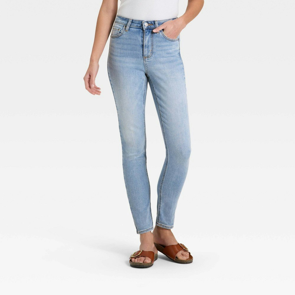 Universal Thread Women's High-Rise Skinny Jeans: $28