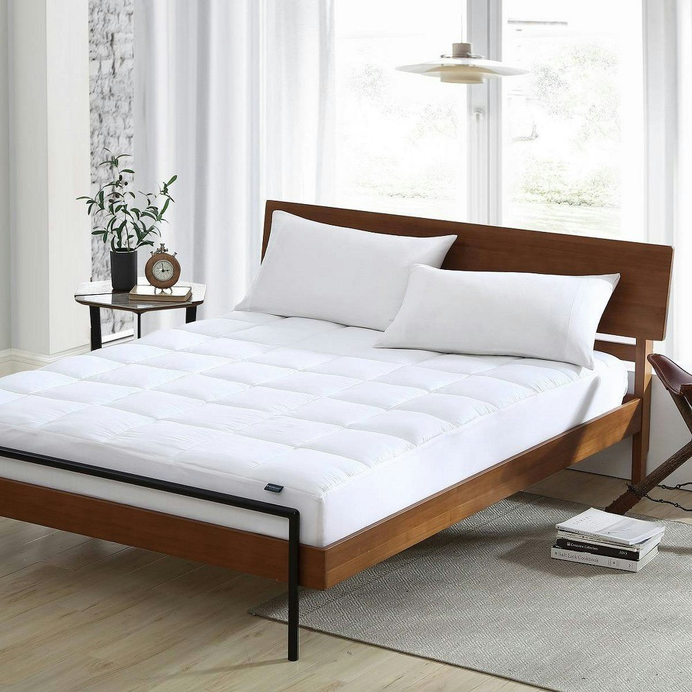Smithsonian Sleep Collection Queen High Loft Cooling Mattress Pad: $74.99
