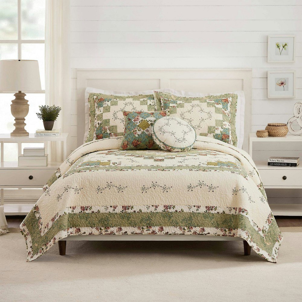 Olivia King 3-Piece Quilt Bedding Set: $99.99