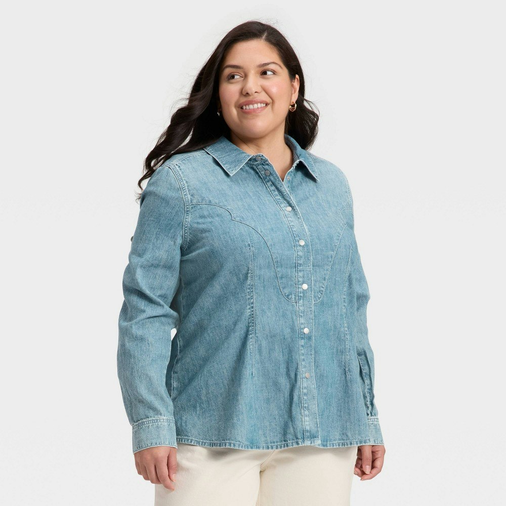 Women's Universal Thread Denim Western Button-Down Shirt: $35