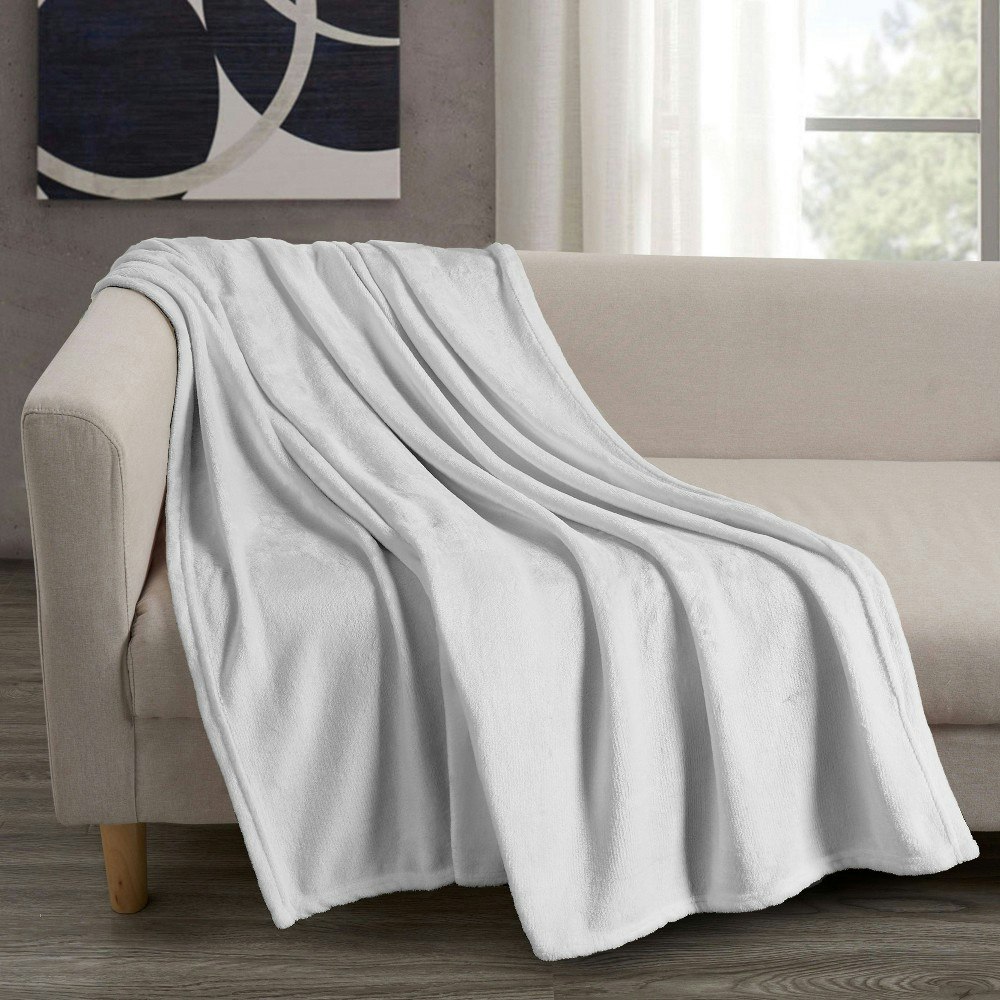 Videri Home 50"x60" Throw Blanket: $15.39
