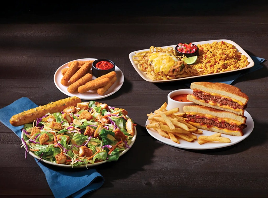 Applebee's To Go: 2 entrees and an appetizer for $25