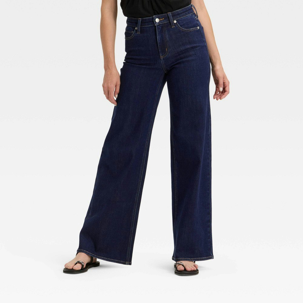 Universal Thread Women's High-Rise Wide Leg Jeans: $28