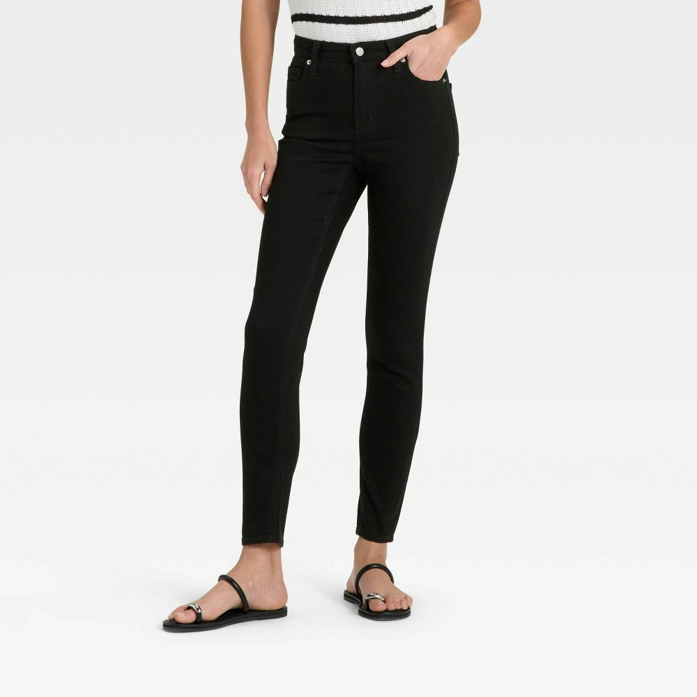 Universal Thread Women's High-Rise Skinny Jeans: $28