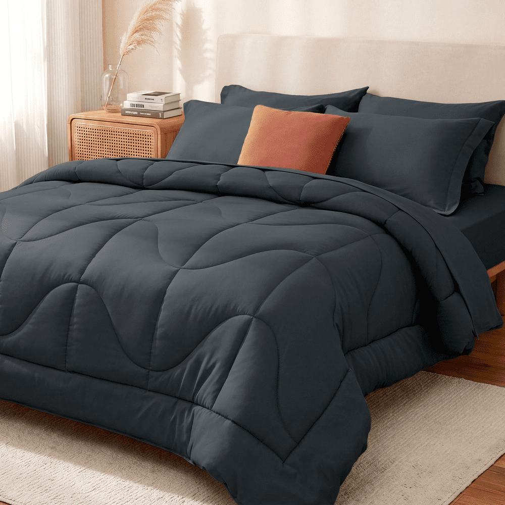 Wishead 7-Piece Queen Comforter Bedding Set: $35.99