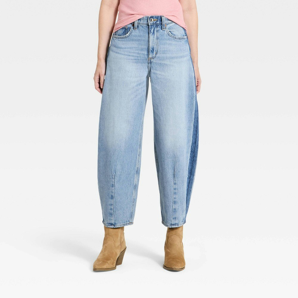 Universal Thread Women's High-Rise Barrel Jeans: $38