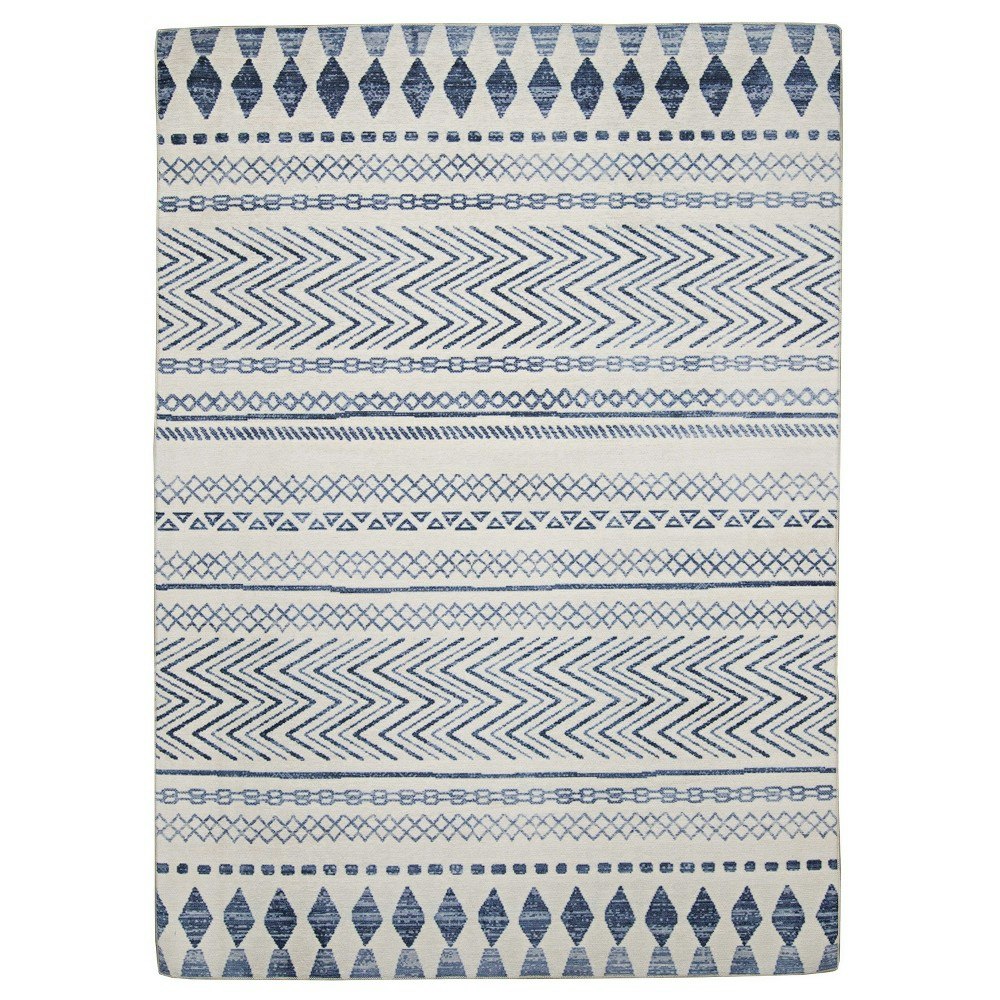 Devimy 2'x3' Washable Outdoor Rug: $24.49