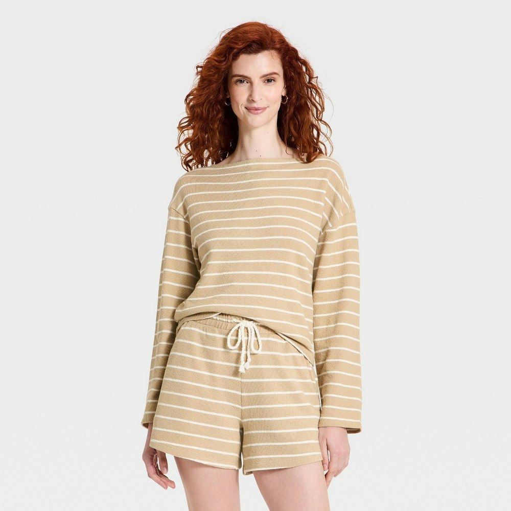 Universal Thread Women's Long Sleeve Boat Neck T-Shirt: $25 Universal Thread Women's Long Sleeve Boat Neck T-Shirt: $25