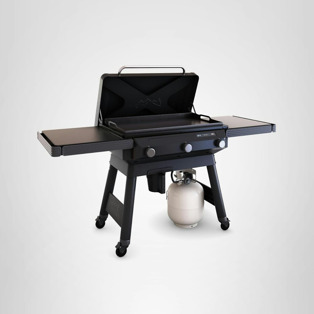 Traeger Flatrock 33" Flat Top Griddle Outdoor Gas Grill: $899