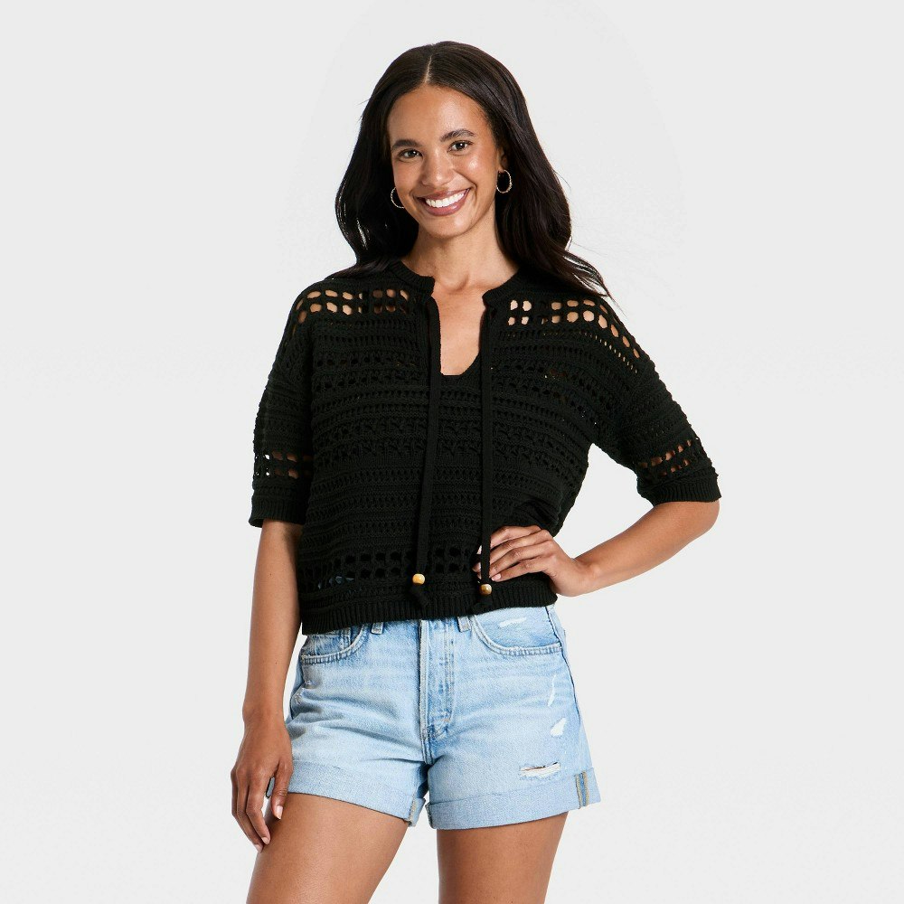 Universal Thread Women's Short Sleeve Openwork V-Neck Pullover Sweater: $35 Universal Thread Women's Short Sleeve Openwork V-Neck Pullover Sweater: $35