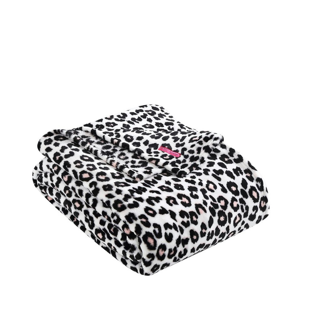 Betseyville Full/Queen Printed Leopard Bed Blanket: $39.99
