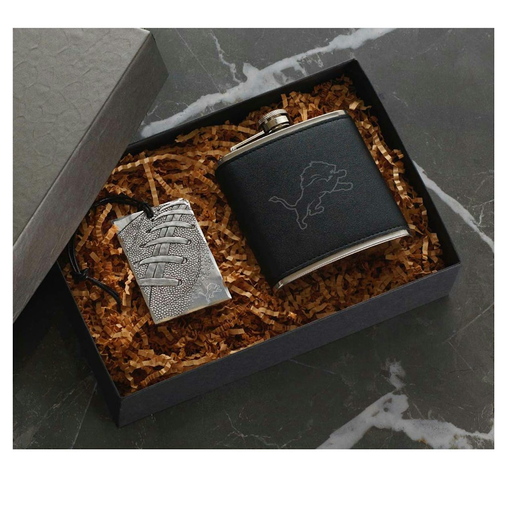 Wendell August Forge Detroit Lions 5-Ounce Traveler Flask and Bag Tag Gift Set: $74.99 Wendell August Forge Detroit Lions 5-Ounce Traveler Flask and Bag Tag Gift Set: $74.99