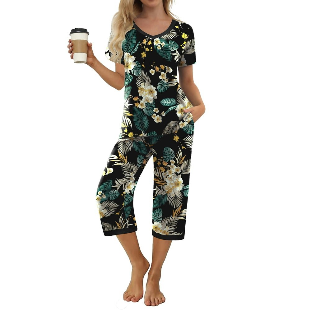 Mintreus Women's Short Sleeve and Capri Pajama Set: $19.89 Mintreus Women's Short Sleeve and Capri Pajama Set: $19.89
