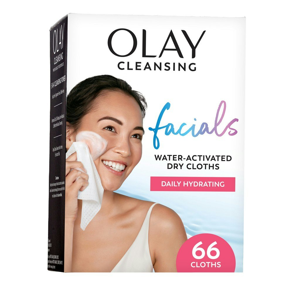 Olay Daily Facials Hydrating Cleansing Cloths 66-Count: $12.99