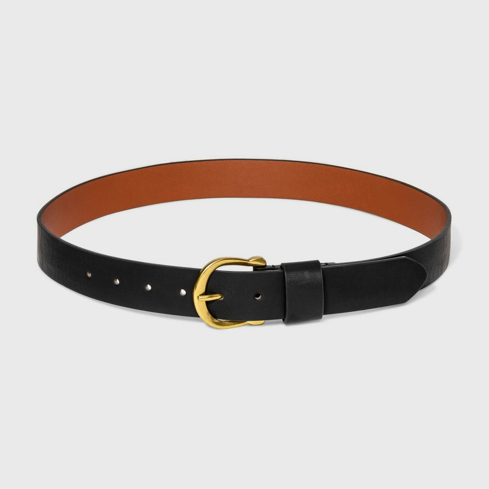 Universal Thread Women's Horseshoe Belt: $16.99 Universal Thread Women's Horseshoe Belt: $16.99