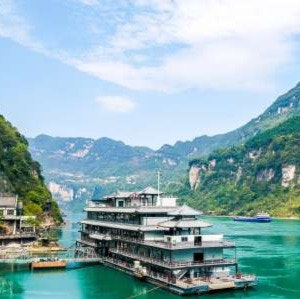 18-Night China Tour & Yangtze River Cruise with Airfare: From $12,598 for 2