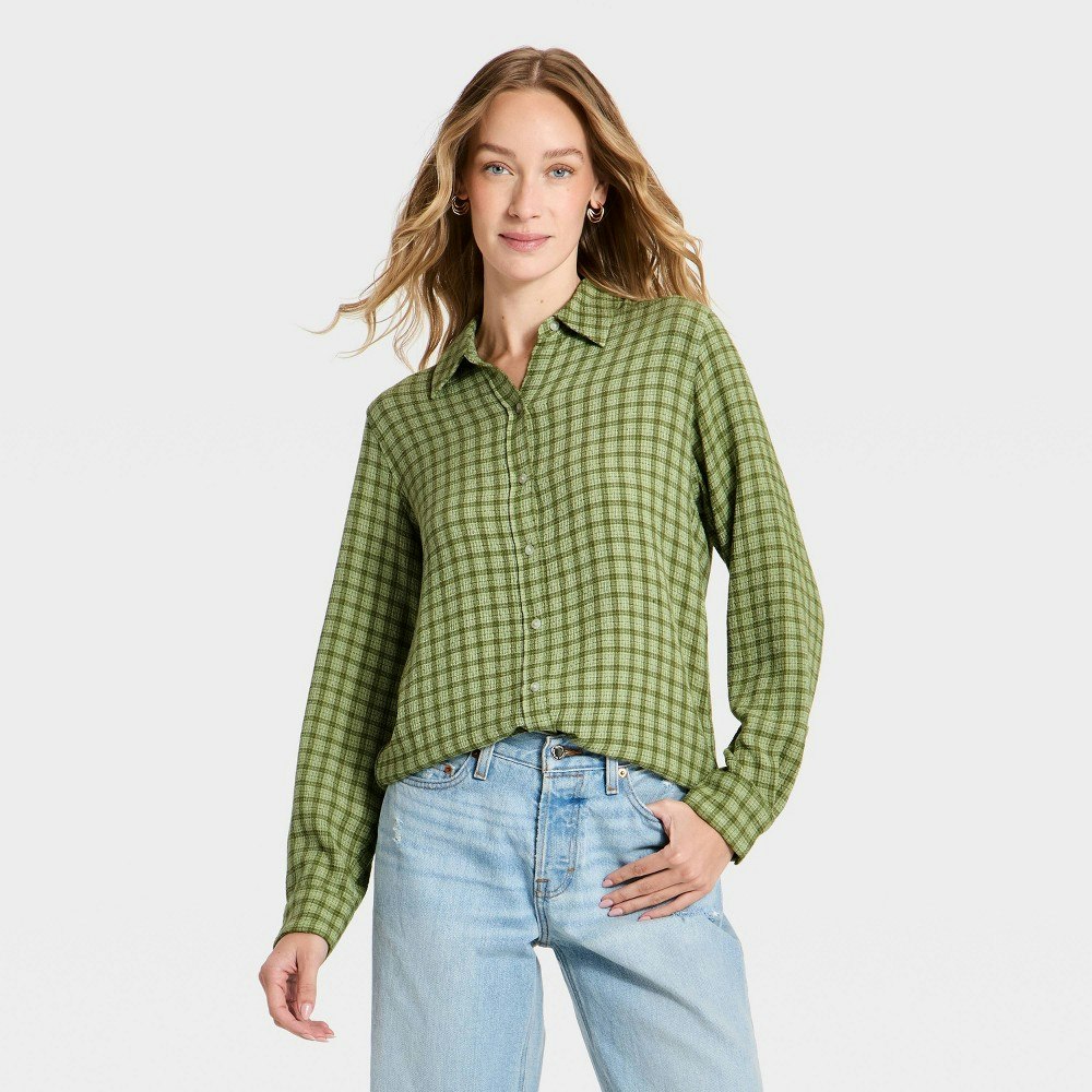 Universal Thread Women's Long Sleeve Plaid Button-Down Shirt: $28 Universal Thread Women's Long Sleeve Plaid Button-Down Shirt: $28