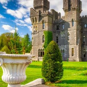 6-Night Ireland Private Driver Vacation: From $3,590 for 2 6-Night Ireland Private Driver Vacation: From $3,590 for 2