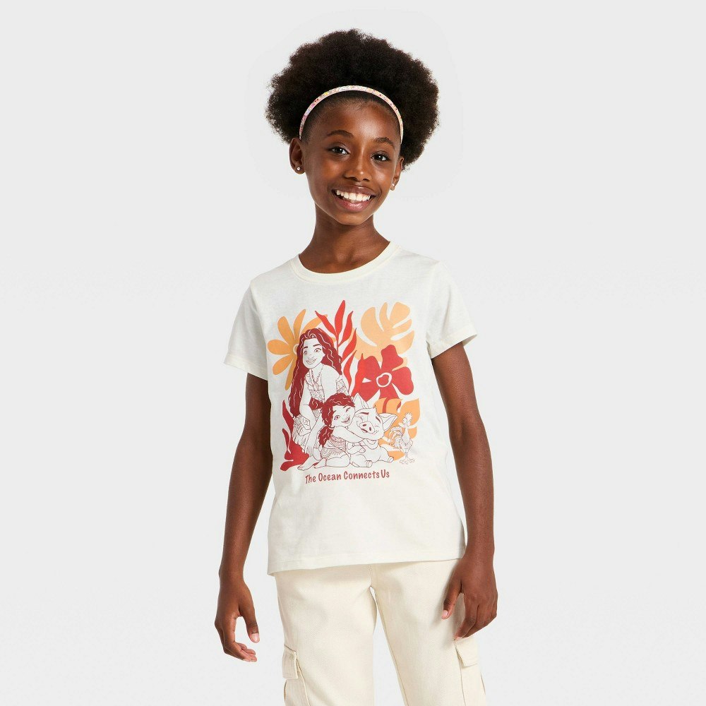 Girls' Disney Moana Short Sleeve Graphic T-Shirt: $8 Girls' Disney Moana Short Sleeve Graphic T-Shirt: $8