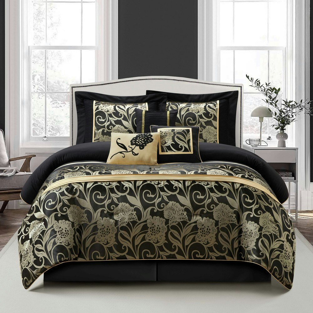 Nanshing 7-Piece King Mollybee Comforter Set: $128.99