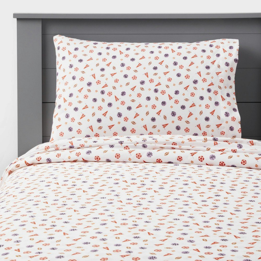 Pillowfort Twin Cotton Sheet Set: $25