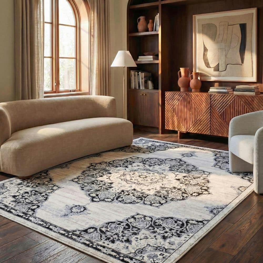 Brentwood 6' x 9' Geometric Area Rug: $111.41 Brentwood 6' x 9' Geometric Area Rug: $111.41