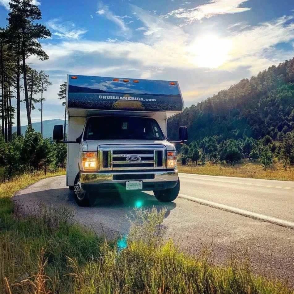Cruise America RV Rental Deal: Unlimited free miles