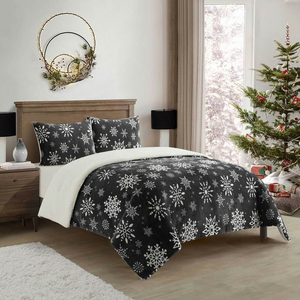 Nanshing 3-Piece Queen Flakes Comforter Set: $85.99 Nanshing 3-Piece Queen Flakes Comforter Set: $85.99